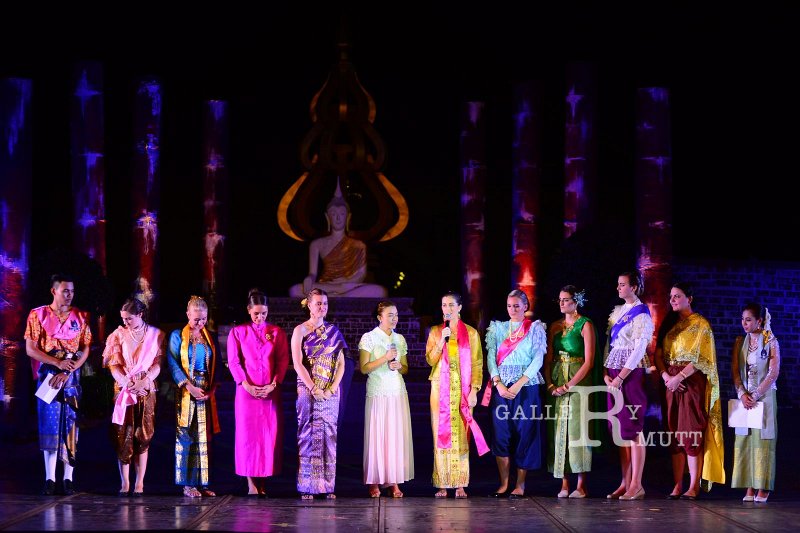 20151125-Loy Kratong_44.JPG